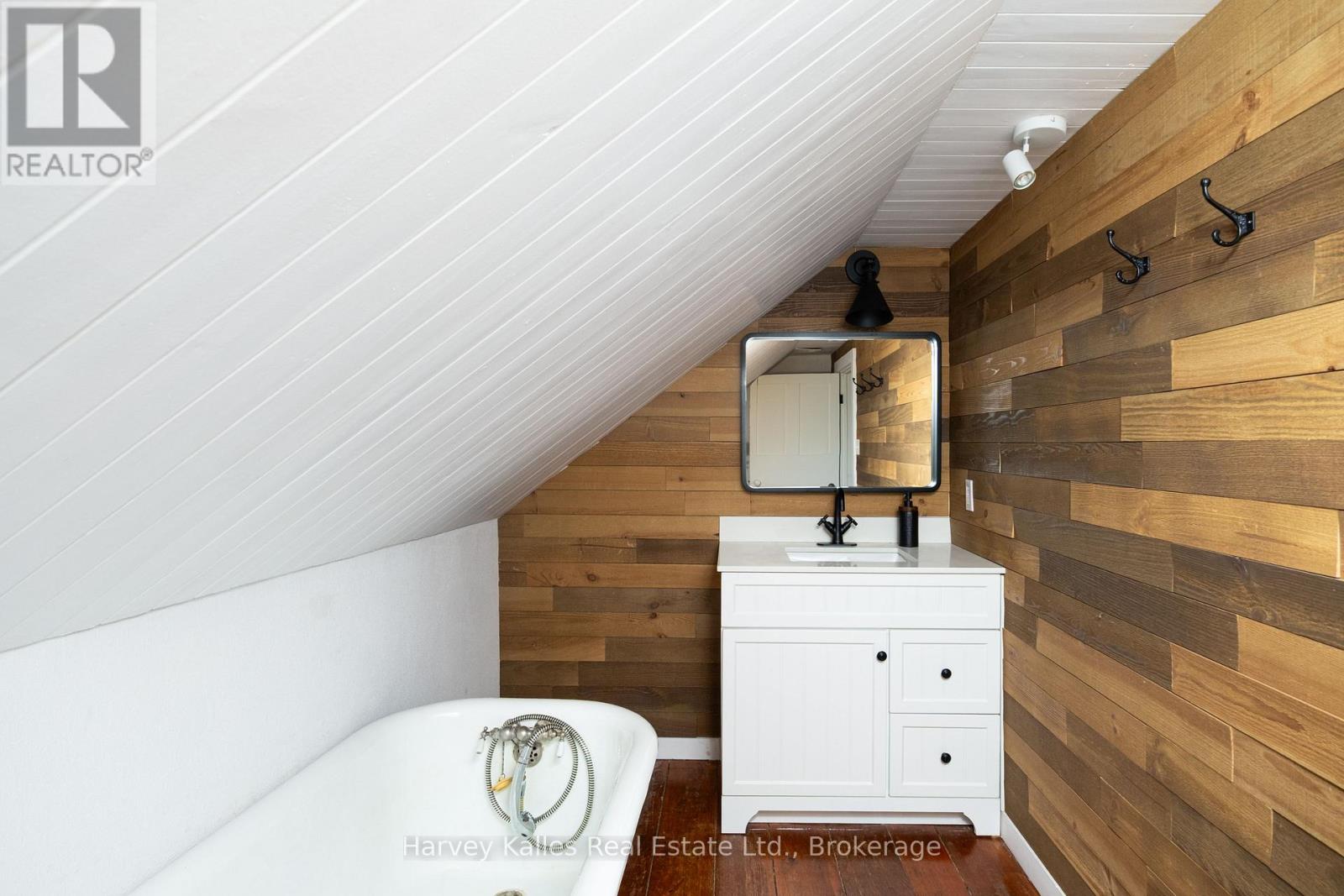 244 Salmon Point Road, Prince Edward County, Ontario  K0K 2T0 - Photo 26 - X13754260