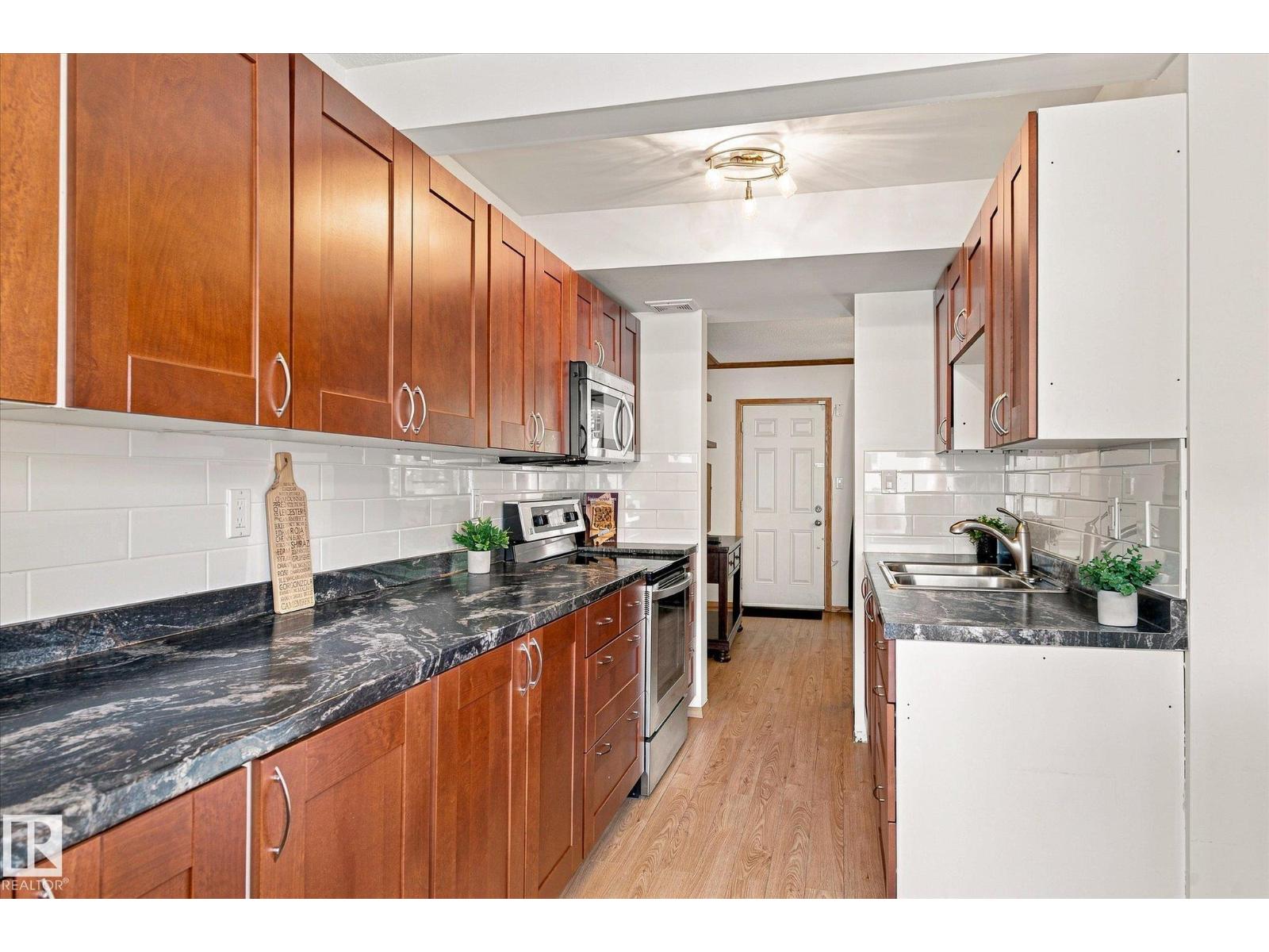 790 Abbottsfield Rd NW, Edmonton, Alberta  T5W 4R4 - Photo 2 - E4506742