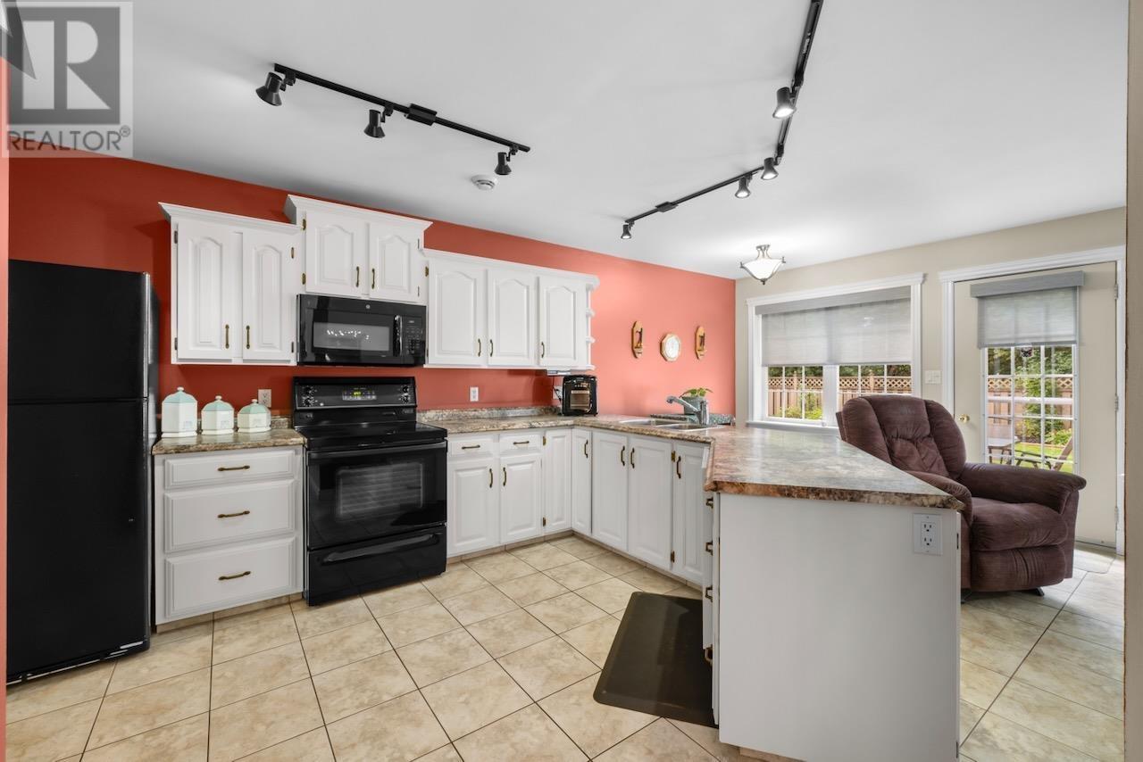 15 Oakland Drive, Charlottetown, Prince Edward Island  C1C 1M9 - Photo 5 - 202622610