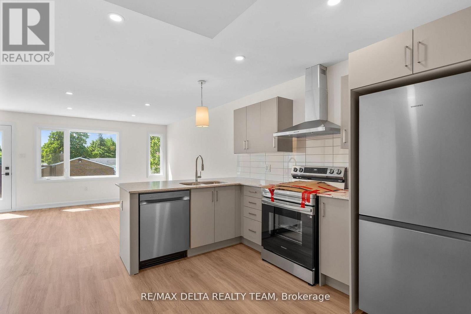 3 - 77a Granton Avenue, Ottawa, Ontario  K2G 1L2 - Photo 7 - X13754228