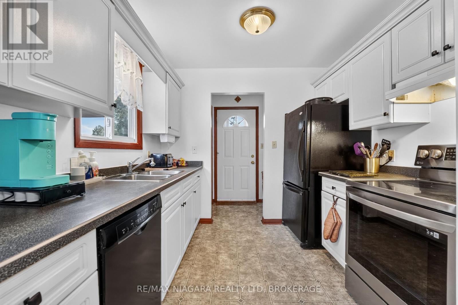 6231 Johnson Drive, Niagara Falls, Ontario  L2J 3J6 - Photo 5 - X13754192