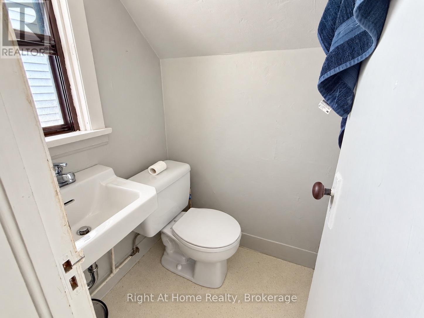 28 Dixon Street, Thunder Bay, Ontario  P7B 3J5 - Photo 12 - X13754190