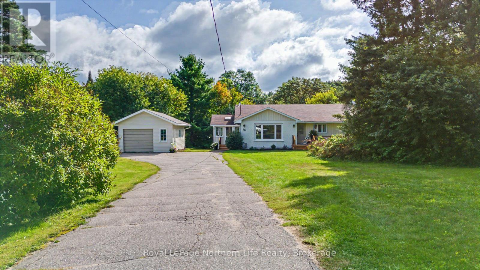 18 BIG BEND AVENUE, Powassan, Ontario