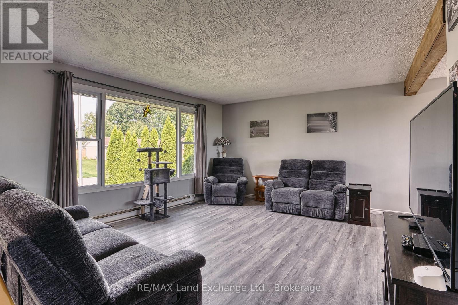 21 Fairview Drive, Arran-Elderslie, Ontario N0G 1L0 - Photo 7 - X13754086