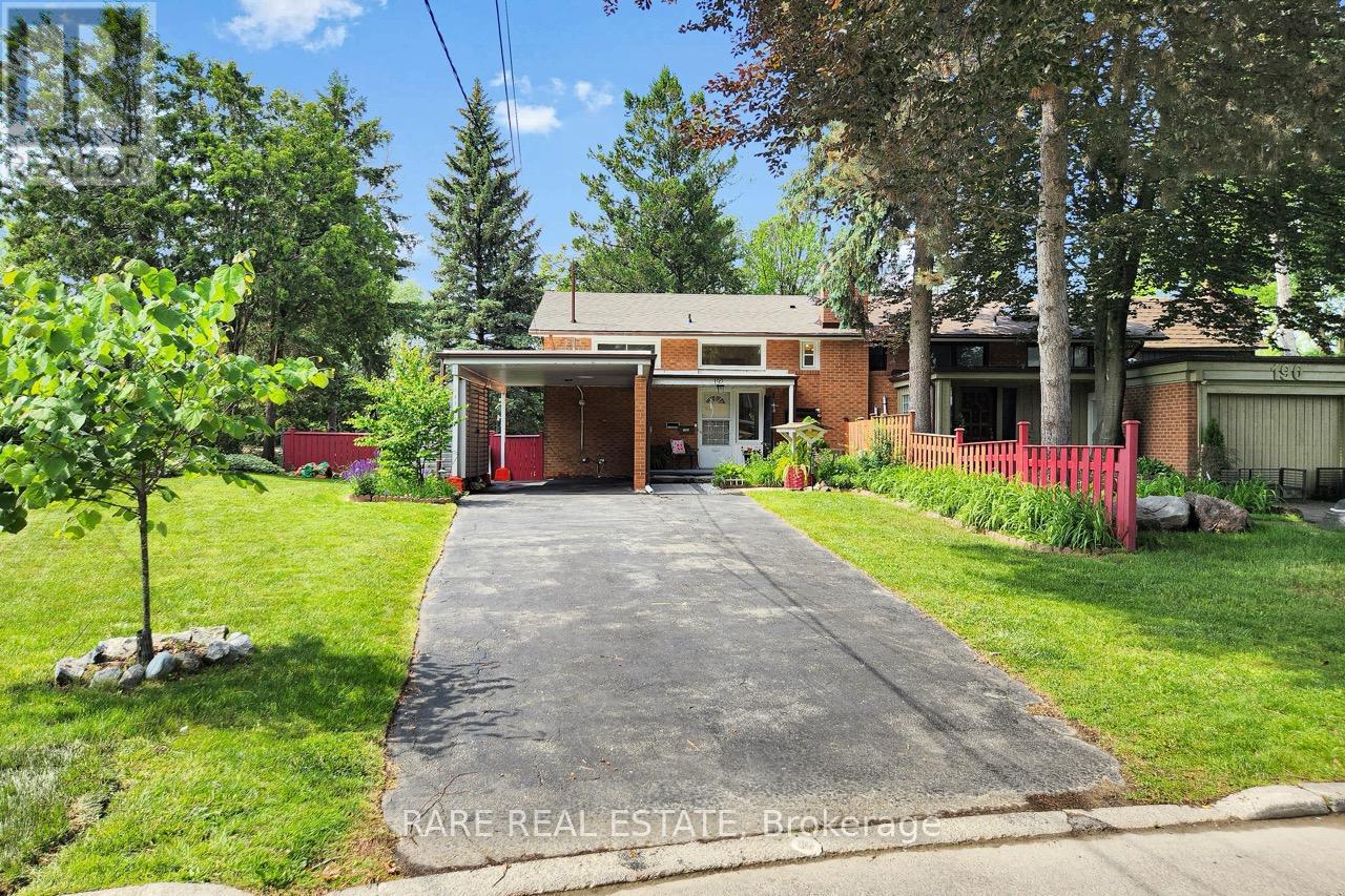 192 THREE VALLEYS DRIVE, Toronto, Ontario