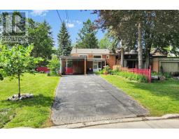 192 THREE VALLEYS DRIVE, Toronto, Ontario