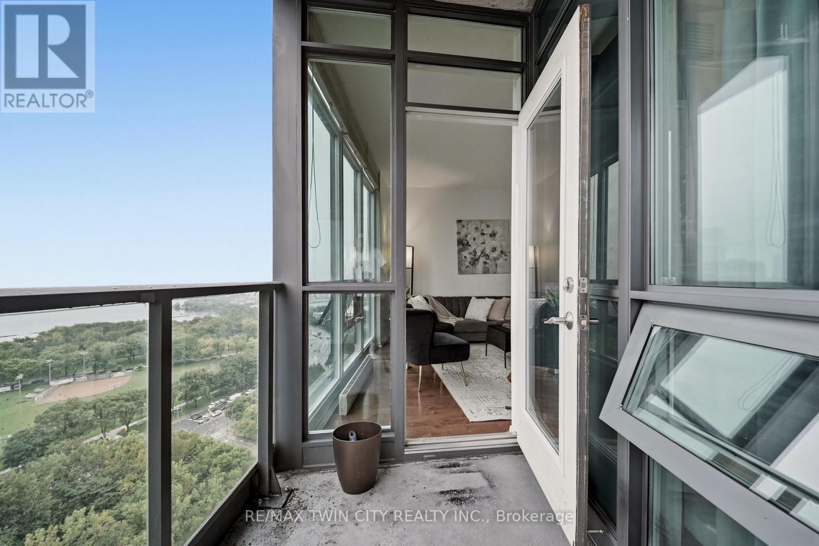 2502 - 231 Fort York Boulevard, Toronto, Ontario  M5V 1B2 - Photo 18 - C13753848