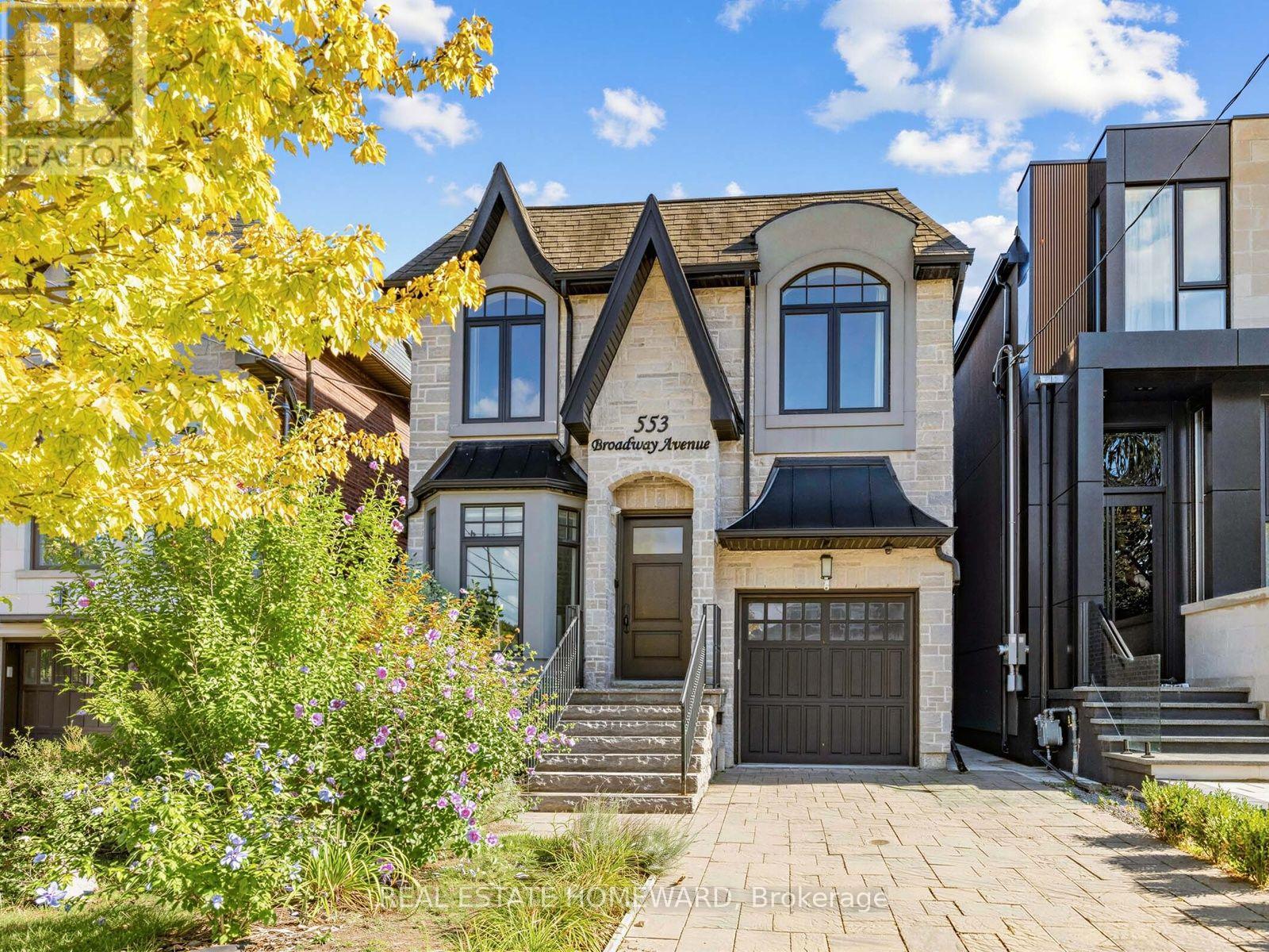 553 Broadway Avenue, Toronto, Ontario M4G 2S2 - Photo 1 - C13753904