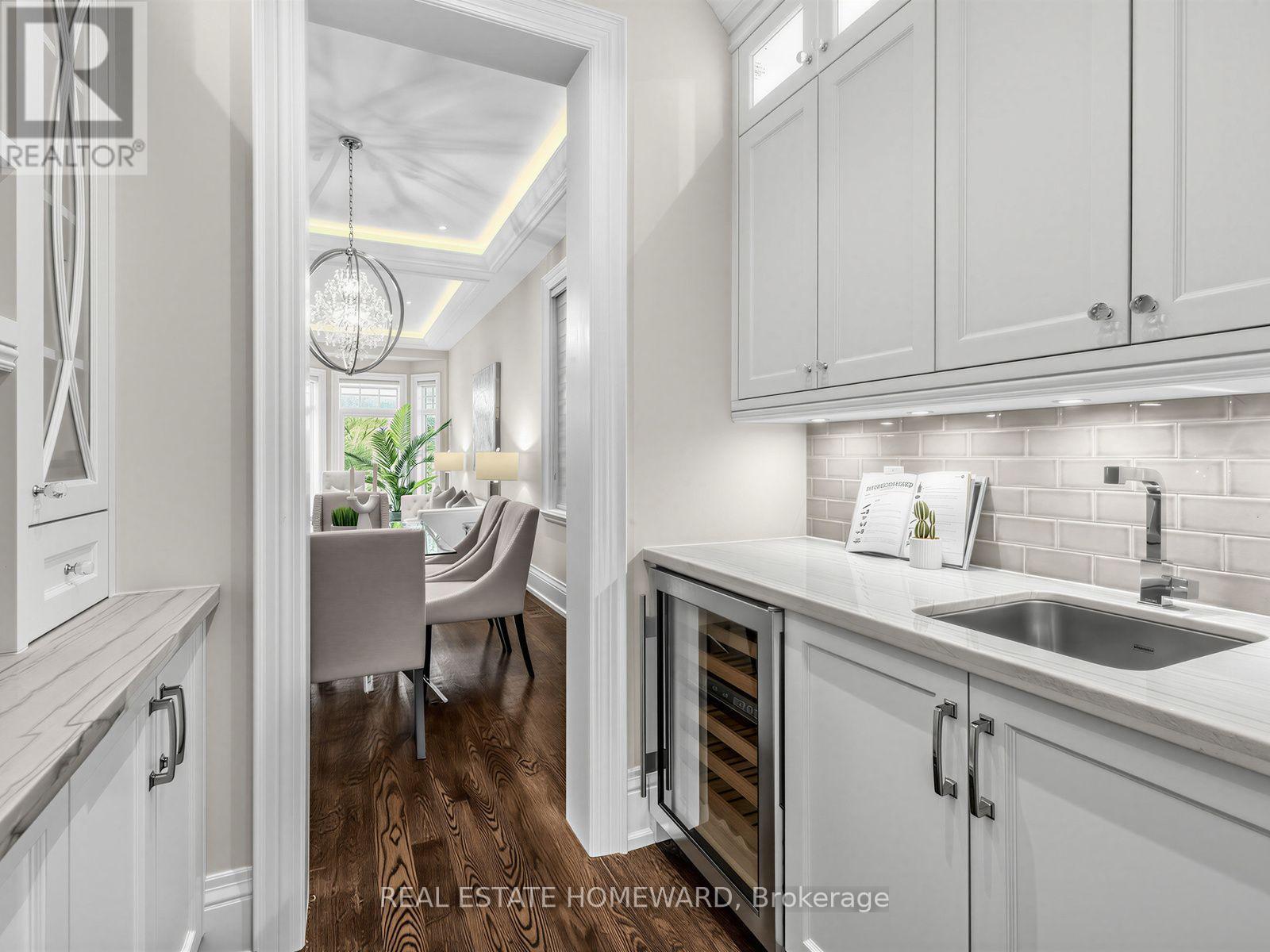 553 Broadway Avenue, Toronto, Ontario M4G 2S2 - Photo 14 - C13753904