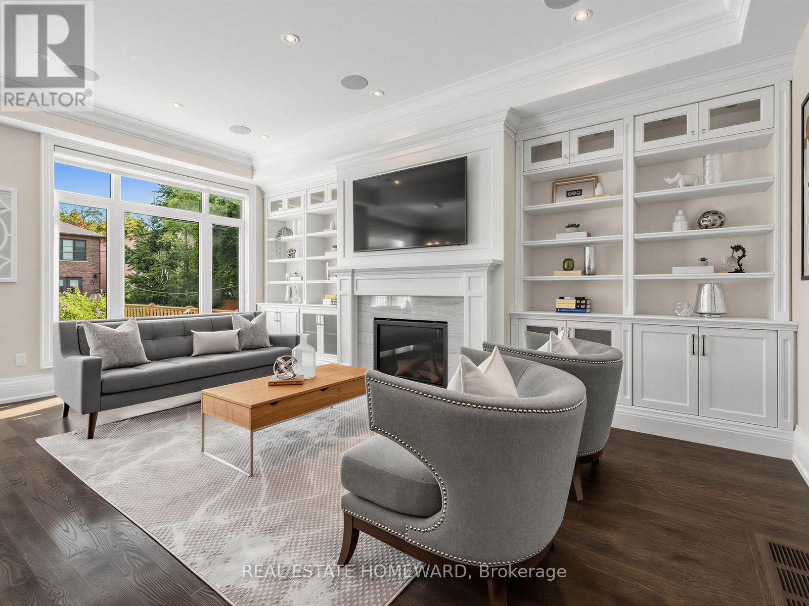 553 Broadway Avenue, Toronto, Ontario M4G 2S2 - Photo 2 - C13753904