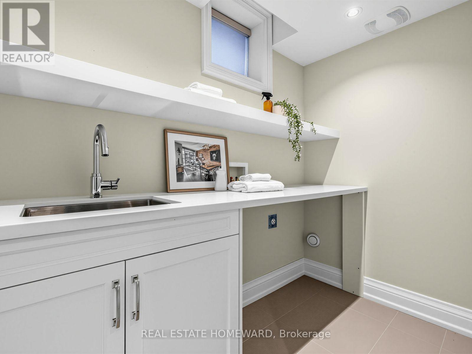 553 Broadway Avenue, Toronto, Ontario M4G 2S2 - Photo 41 - C13753904