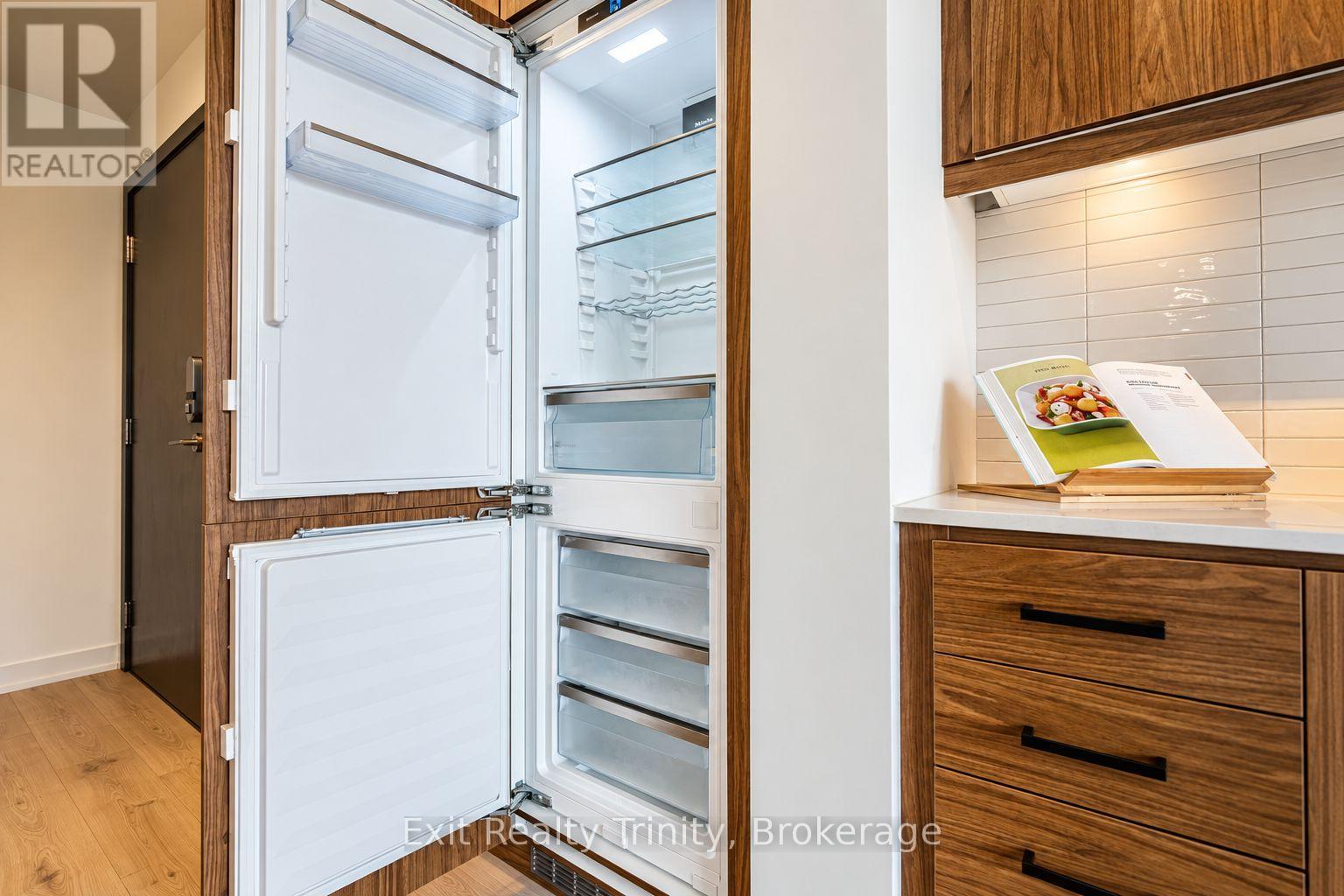 9 Tecumseth Street, Toronto, Ontario  M5V 0S5 - Photo 11 - C13754028