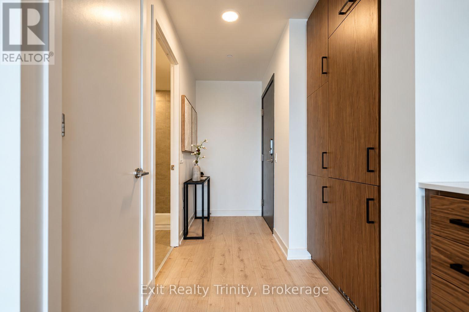 9 Tecumseth Street, Toronto, Ontario  M5V 0S5 - Photo 9 - C13754028