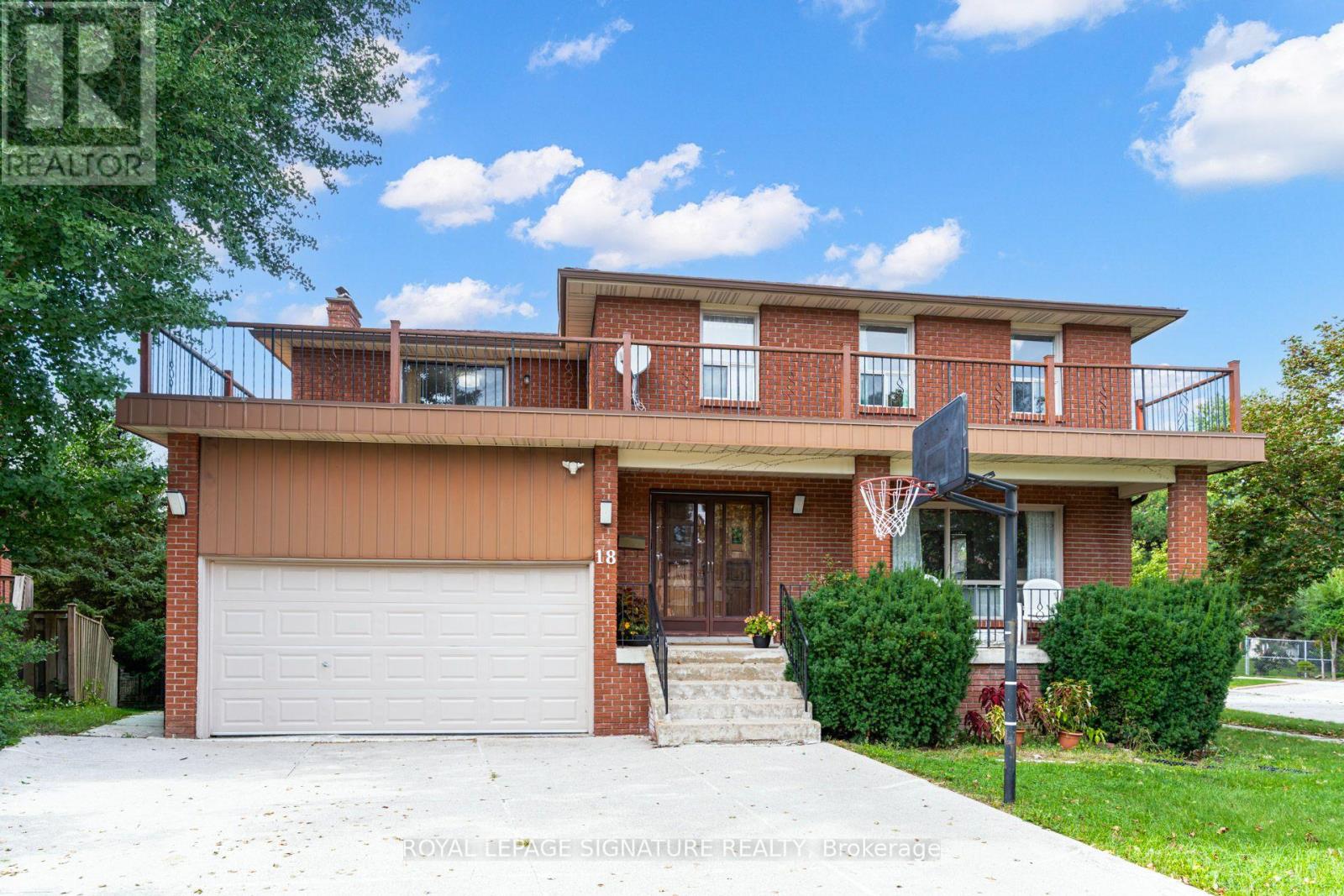 18 Parravano Court, Toronto, Ontario  M2R 3S8 - Photo 1 - C13754088