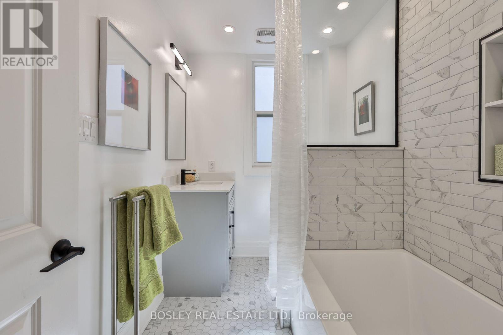 316 Brock Avenue, Toronto, Ontario  M6K 2M4 - Photo 24 - C13754150