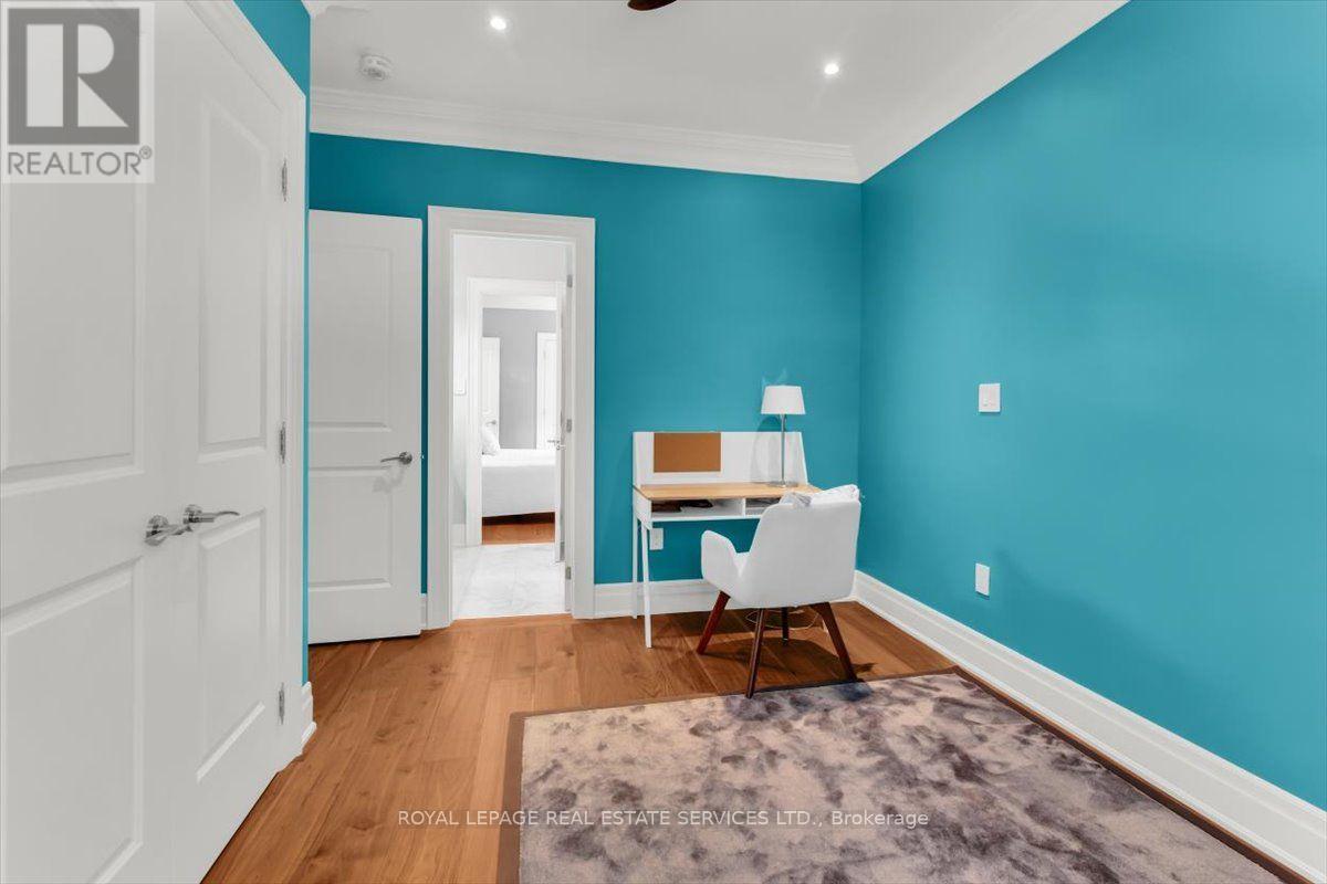 40 Divadale Drive, Toronto, Ontario  M4G 2N9 - Photo 23 - C13754186
