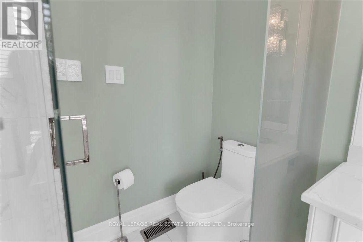 40 Divadale Drive, Toronto, Ontario  M4G 2N9 - Photo 28 - C13754186