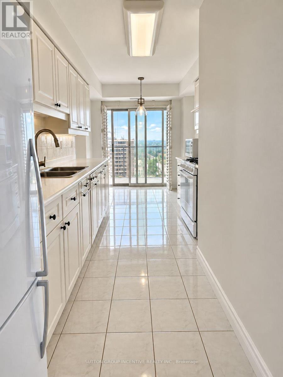 1803 - 265 Ridley Boulevard, Toronto, Ontario M5M 4N8 - Photo 4 - C13754286