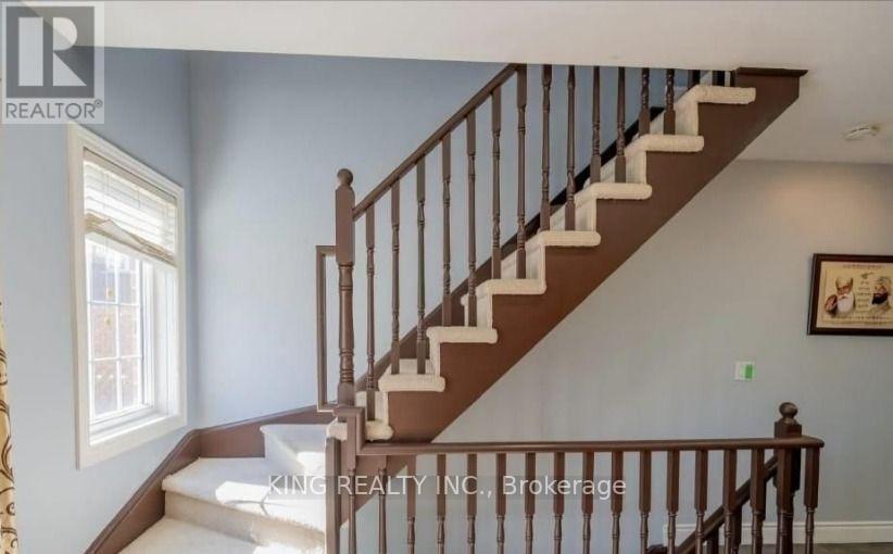 27 Denison Avenue, Brampton, Ontario  L6X 0H2 - Photo 6 - W13559052