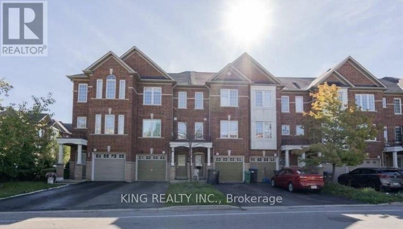 27 DENISON AVENUE, Brampton, Ontario