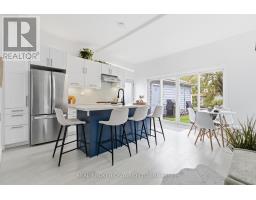 78 SQUIRES AVENUE, Toronto, Ontario