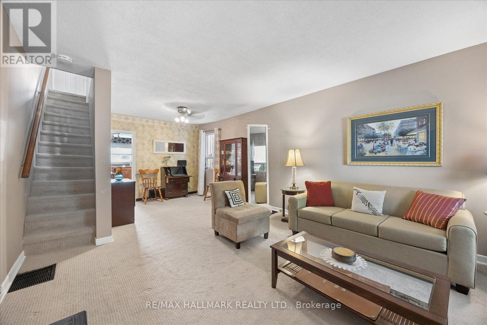 69 Alton Avenue, Toronto, Ontario  M4L 2M3 - Photo 10 - E13753978