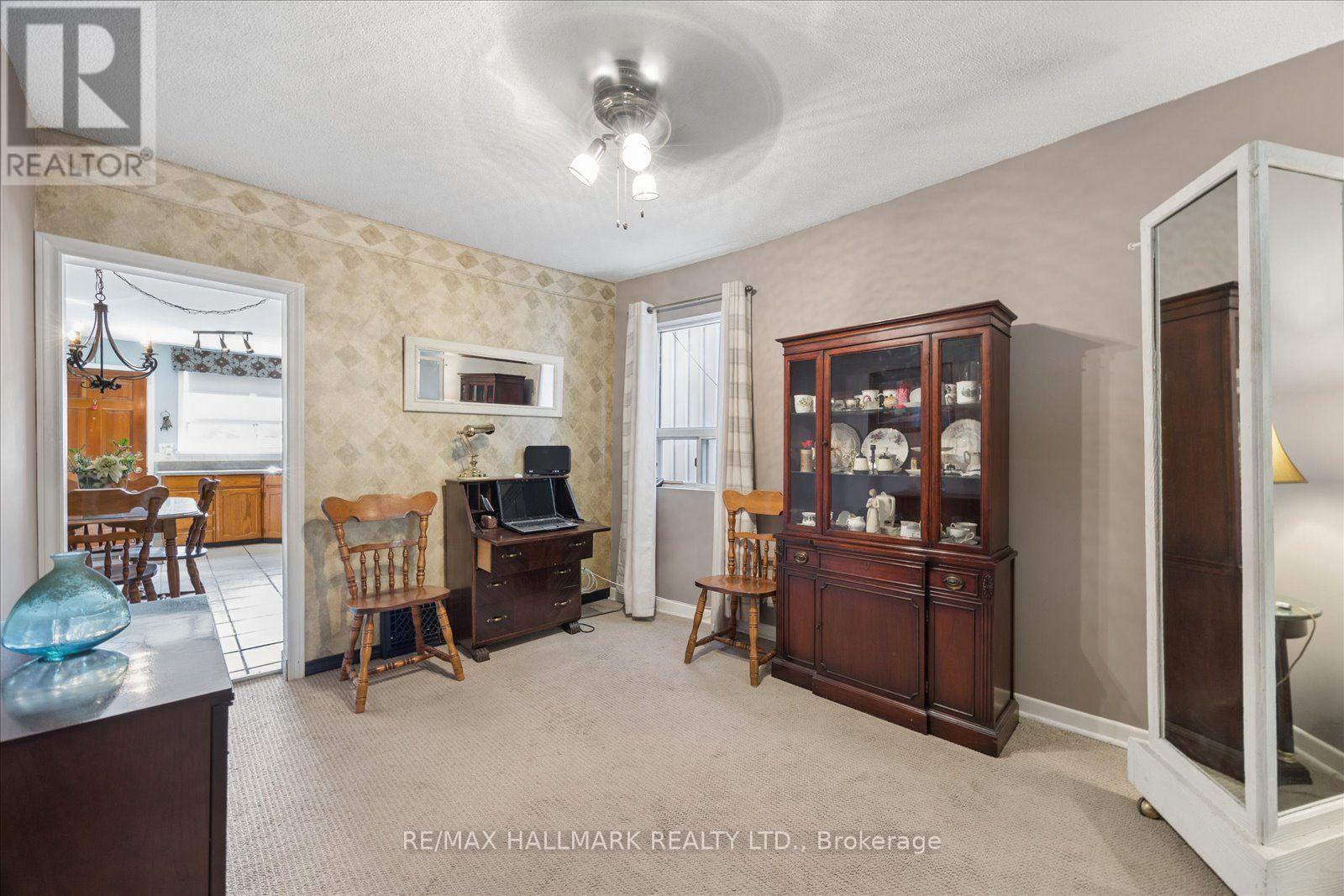 69 Alton Avenue, Toronto, Ontario  M4L 2M3 - Photo 11 - E13753978