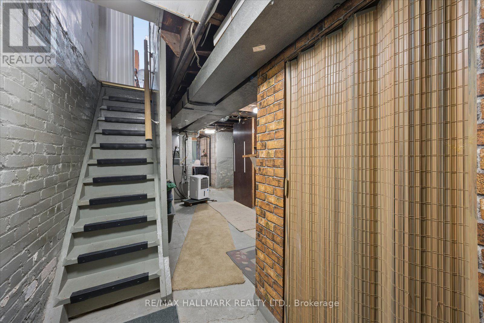 69 Alton Avenue, Toronto, Ontario  M4L 2M3 - Photo 32 - E13753978
