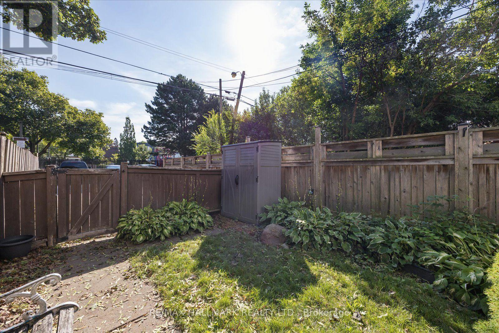 69 Alton Avenue, Toronto, Ontario  M4L 2M3 - Photo 38 - E13753978