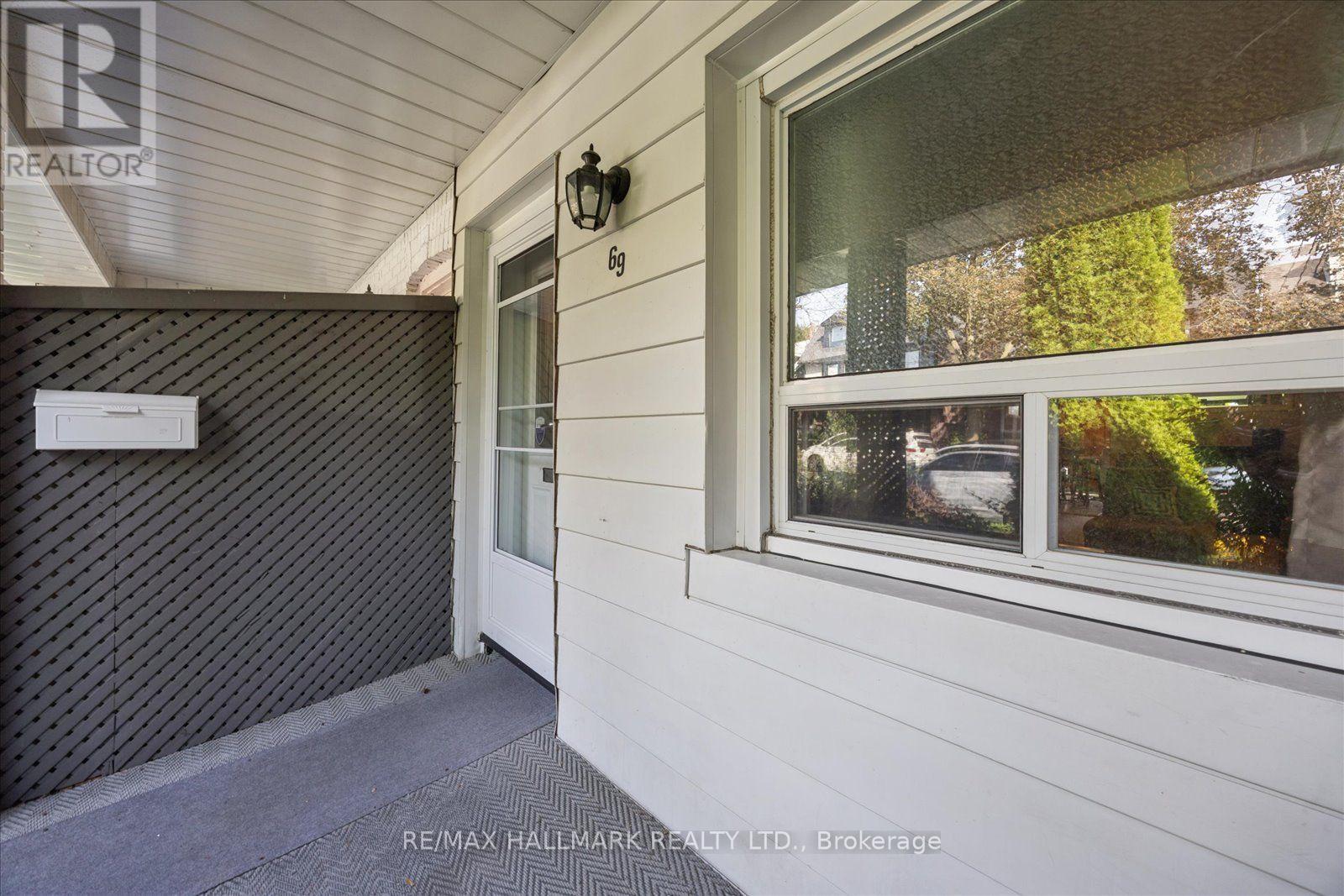 69 Alton Avenue, Toronto, Ontario  M4L 2M3 - Photo 5 - E13753978