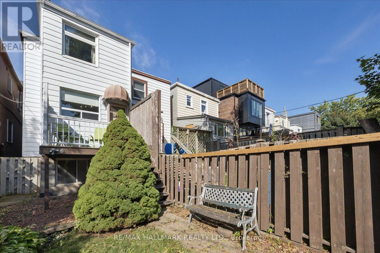 69 Alton Avenue, Toronto, Ontario  M4L 2M3 - Photo 6 - E13753978