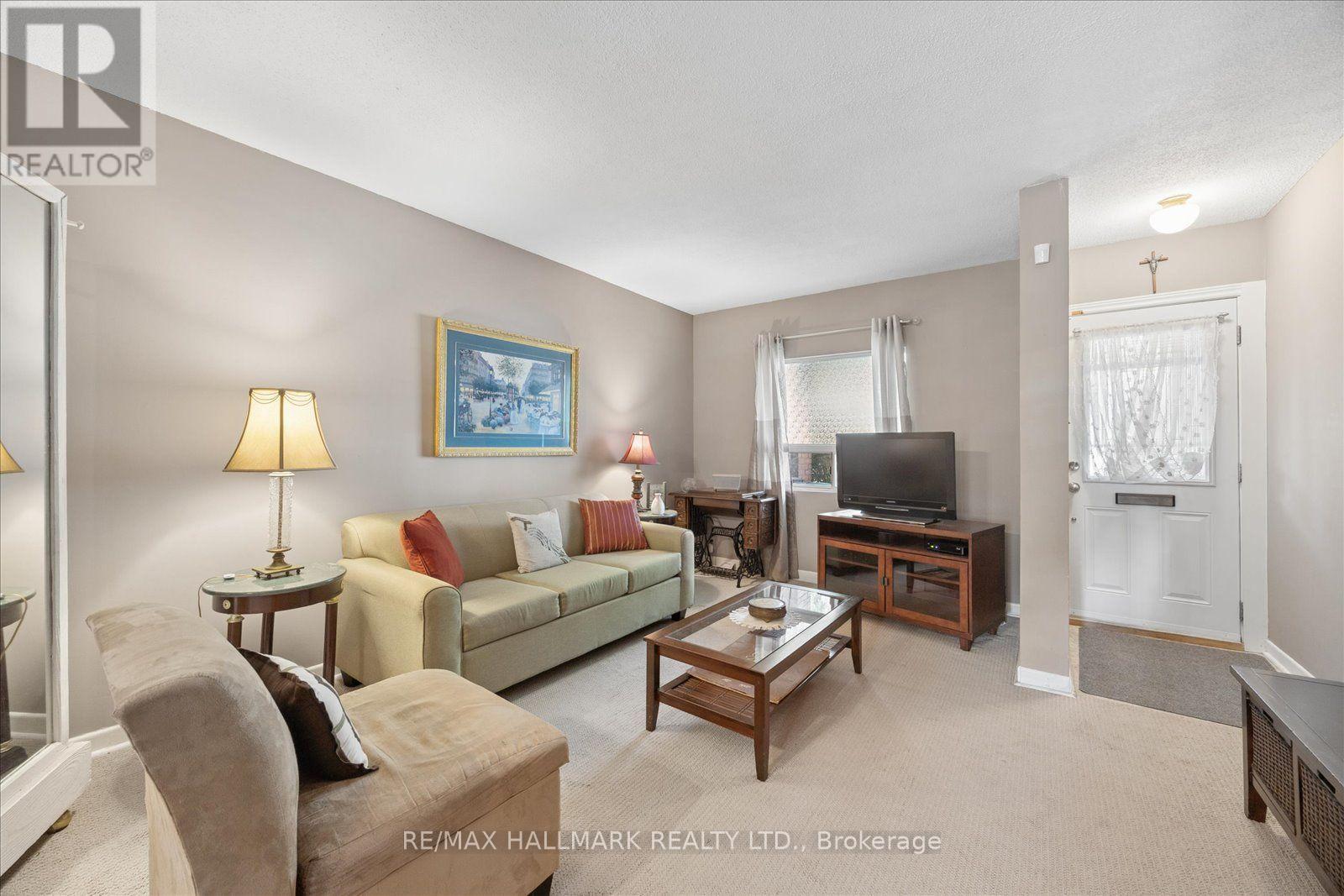 69 Alton Avenue, Toronto, Ontario  M4L 2M3 - Photo 8 - E13753978
