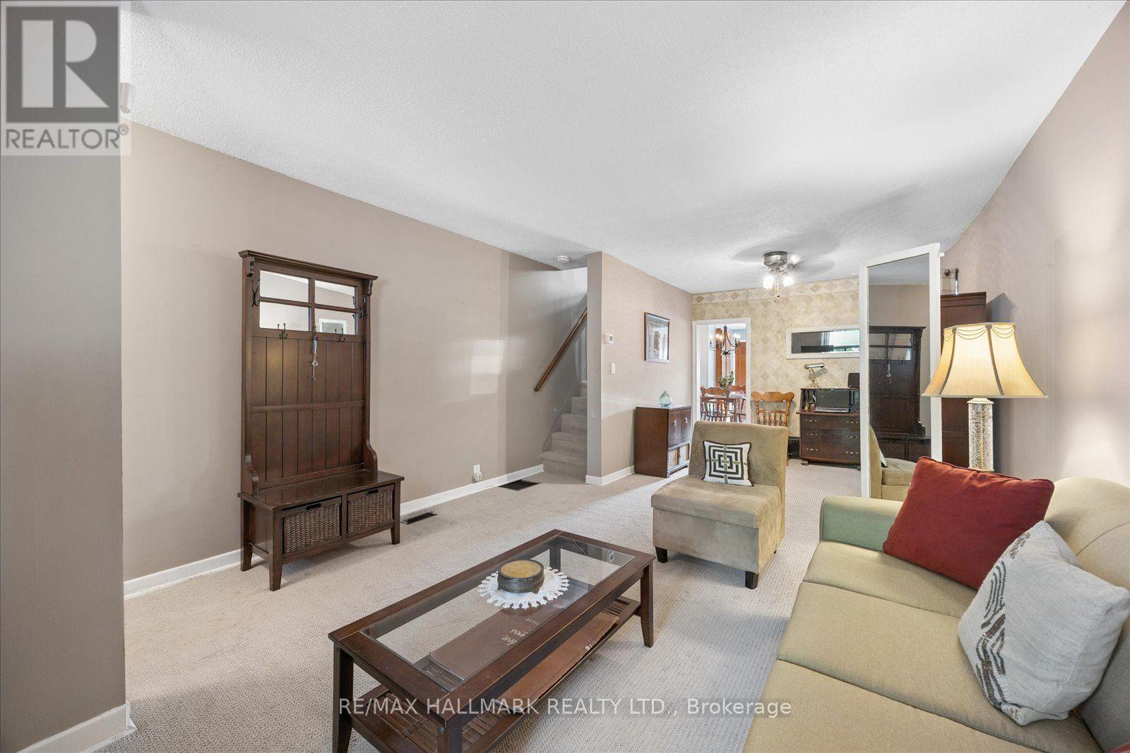 69 Alton Avenue, Toronto, Ontario  M4L 2M3 - Photo 9 - E13753978