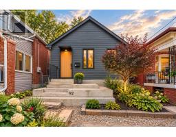 92 CHISHOLM AVENUE, Toronto, Ontario
