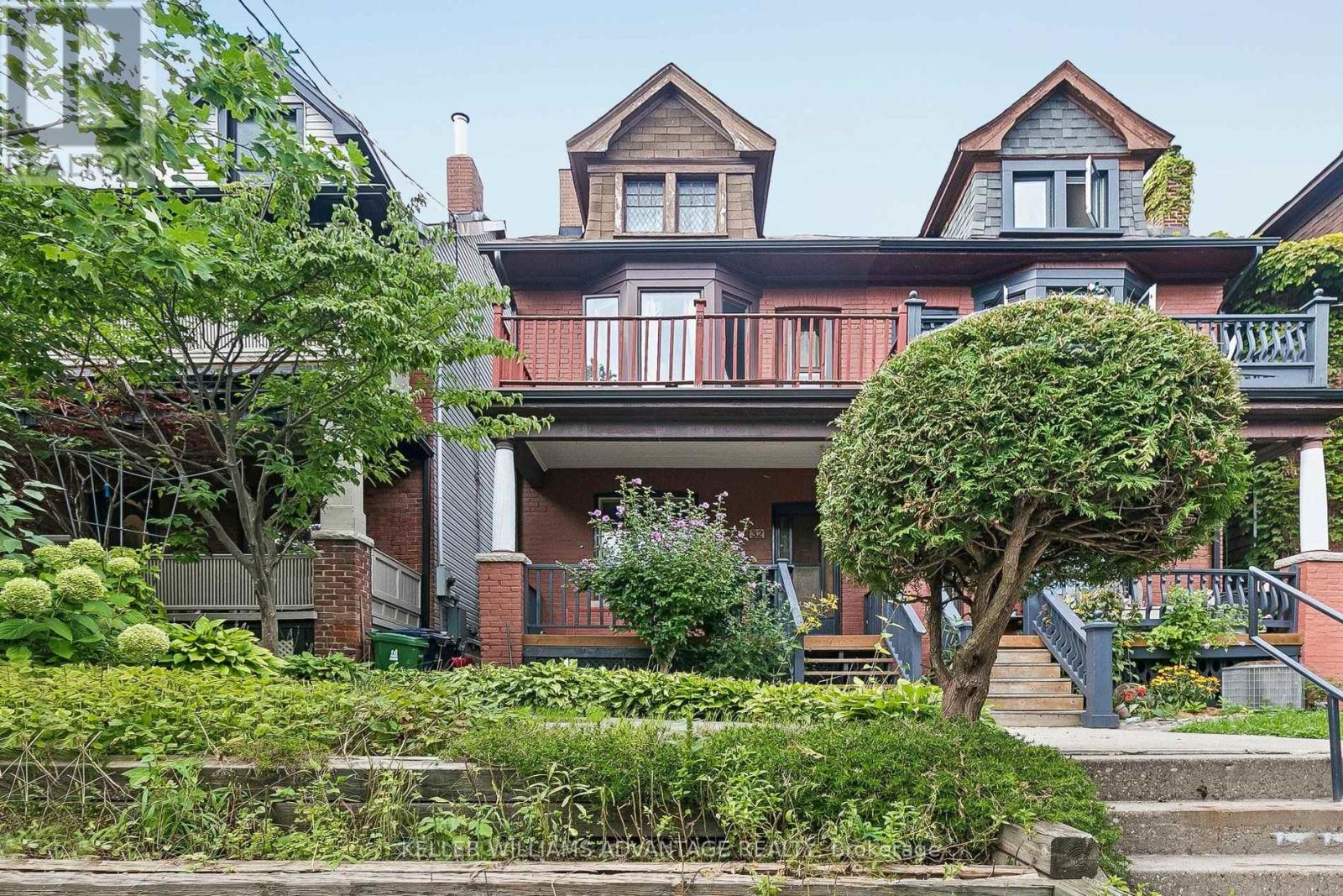 32 DINGWALL AVENUE E, Toronto, Ontario