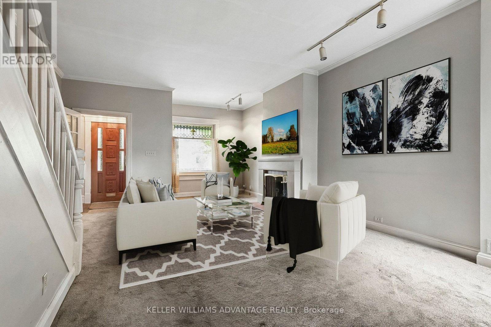 32 Dingwall Avenue E, Toronto, Ontario M4J 1C3 - Photo 7 - E13754092
