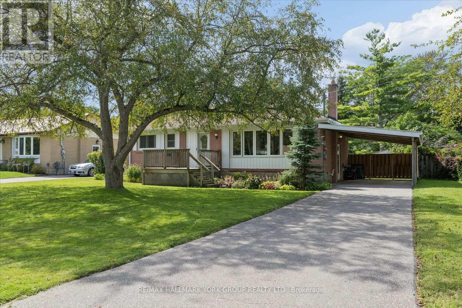 26 Georgina Street, Georgina, Ontario  L0E 1R0 - Photo 2 - N13754000