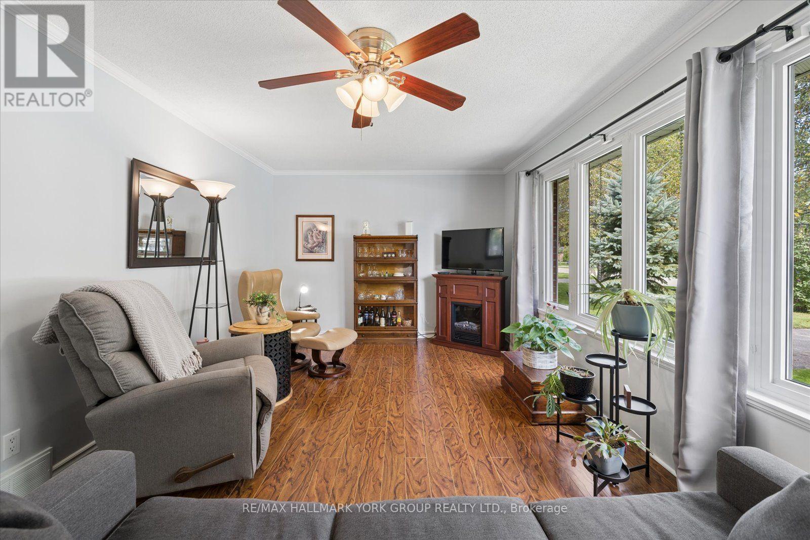 26 Georgina Street, Georgina, Ontario  L0E 1R0 - Photo 6 - N13754000