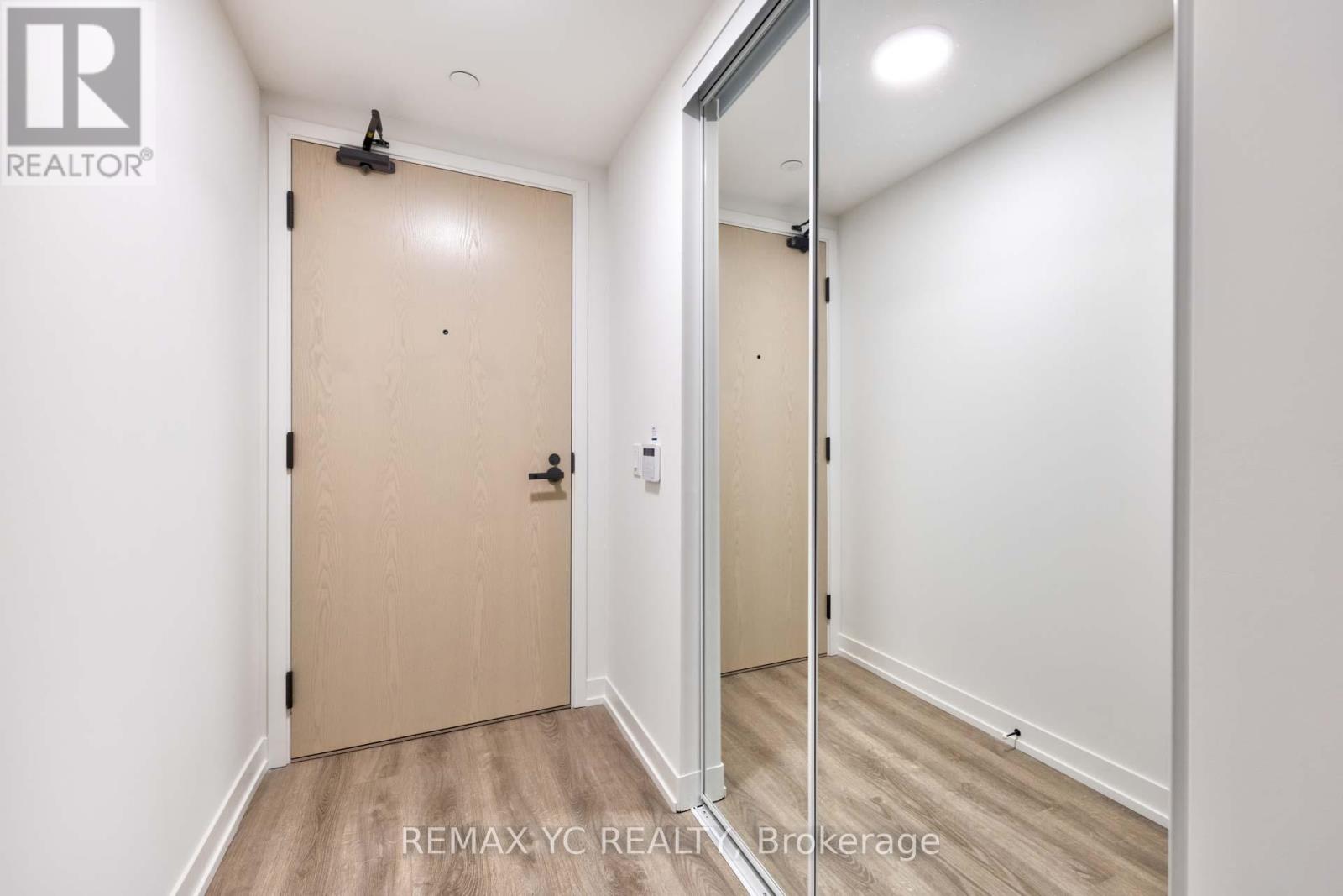 1817 - 195 Commerce Street, Vaughan, Ontario  L4K 0P9 - Photo 3 - N13754010