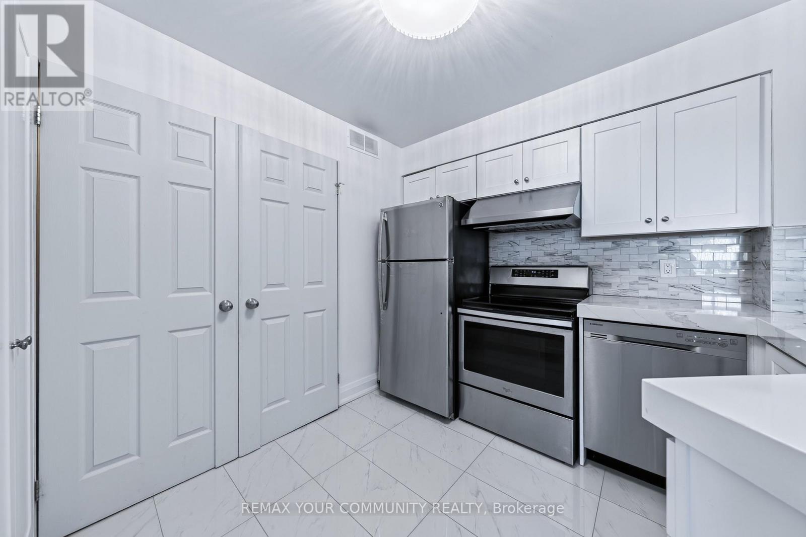 1011 - 8501 Bayview Avenue, Richmond Hill, Ontario  L4B 3J7 - Photo 10 - N13754064