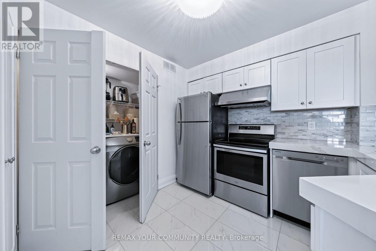 1011 - 8501 Bayview Avenue, Richmond Hill, Ontario  L4B 3J7 - Photo 11 - N13754064
