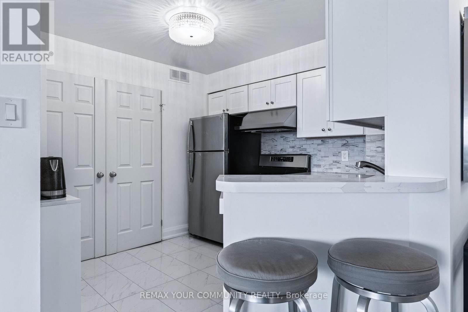 1011 - 8501 Bayview Avenue, Richmond Hill, Ontario  L4B 3J7 - Photo 7 - N13754064
