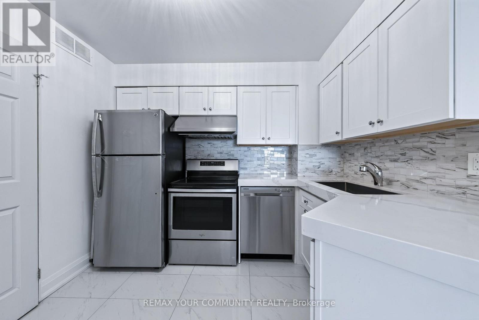 1011 - 8501 Bayview Avenue, Richmond Hill, Ontario  L4B 3J7 - Photo 9 - N13754064