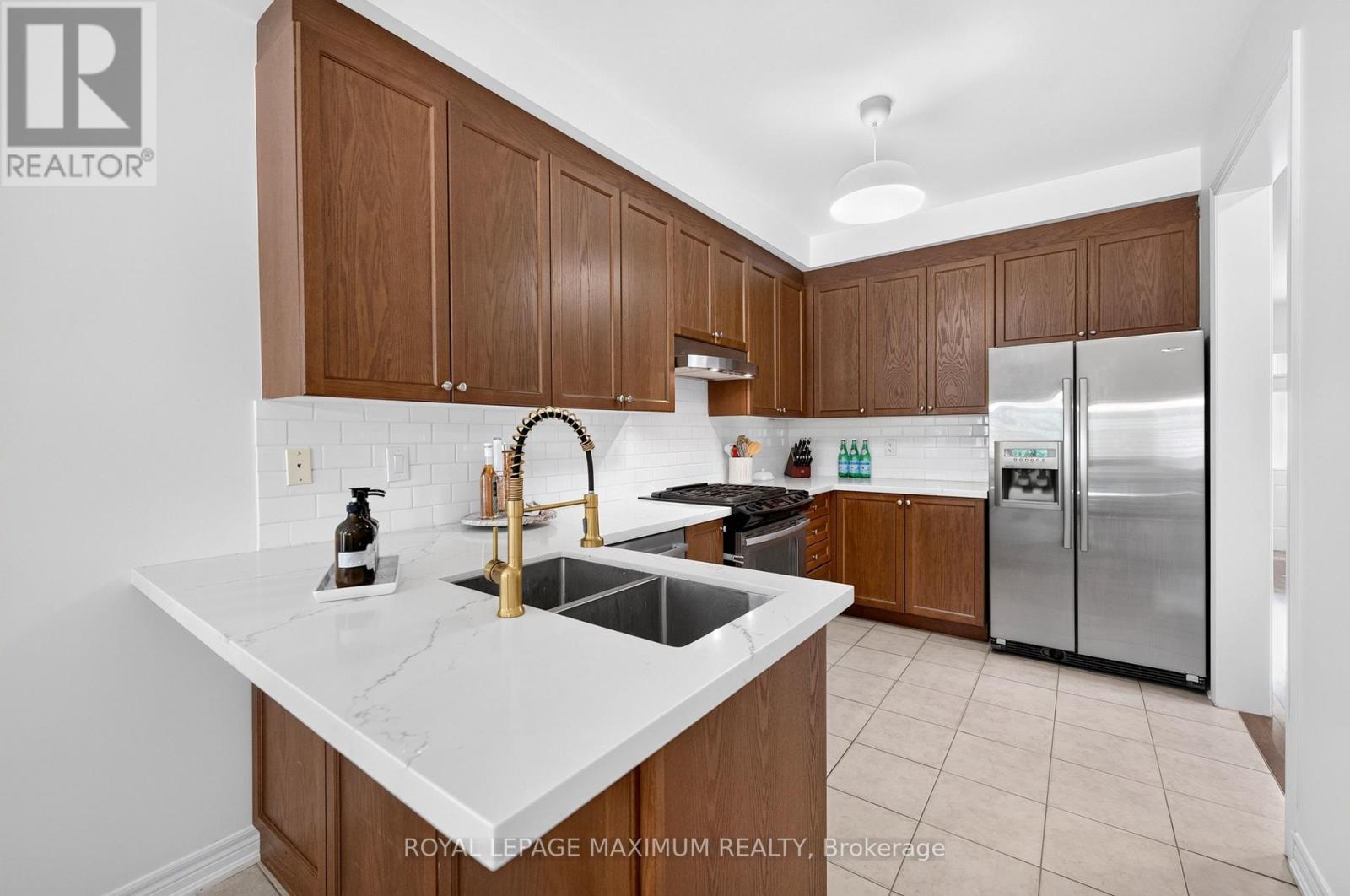 95 White Beach Crescent, Vaughan, Ontario  L6A 0R2 - Photo 12 - N13754154