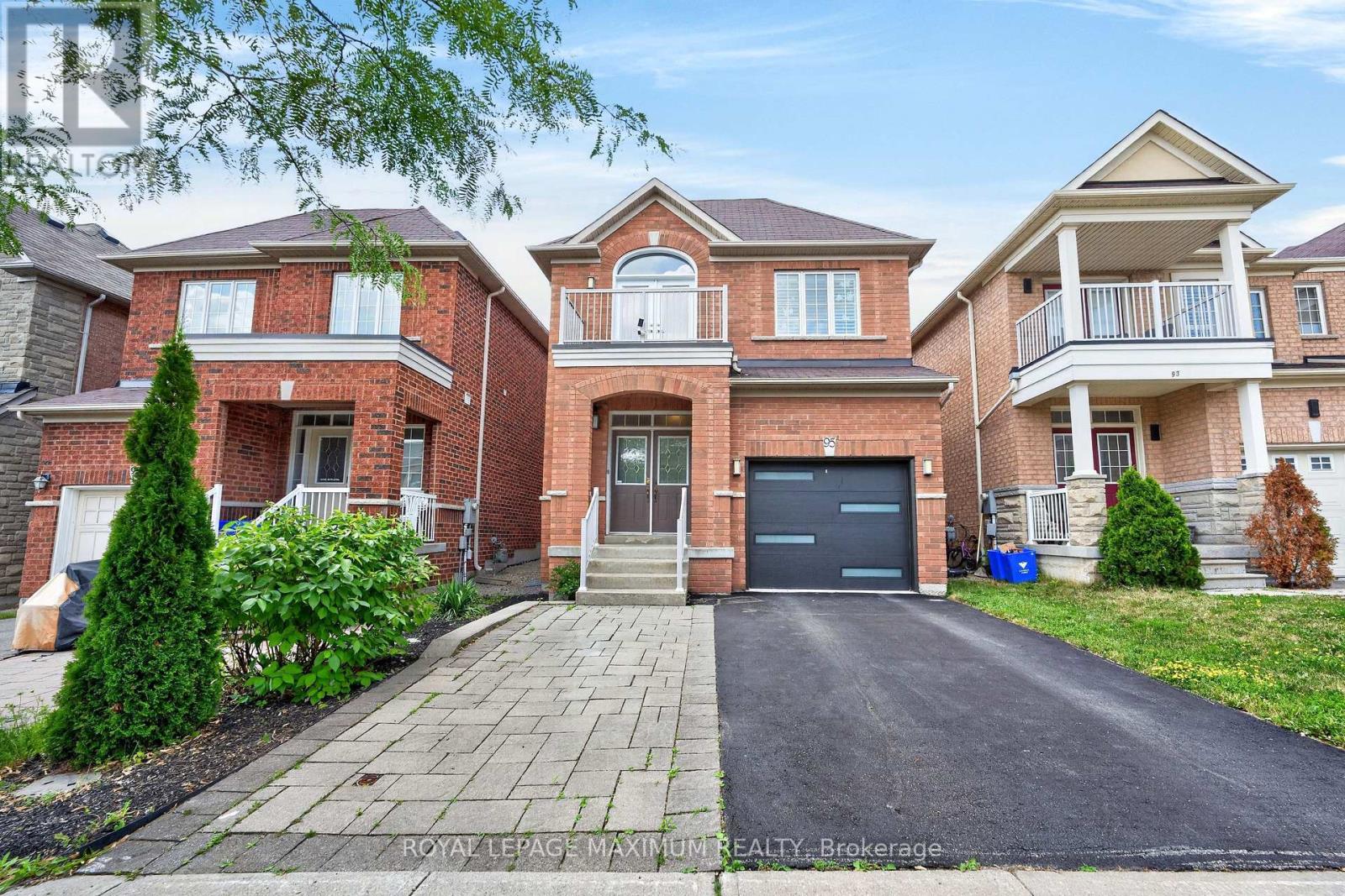 95 White Beach Crescent, Vaughan, Ontario  L6A 0R2 - Photo 2 - N13754154
