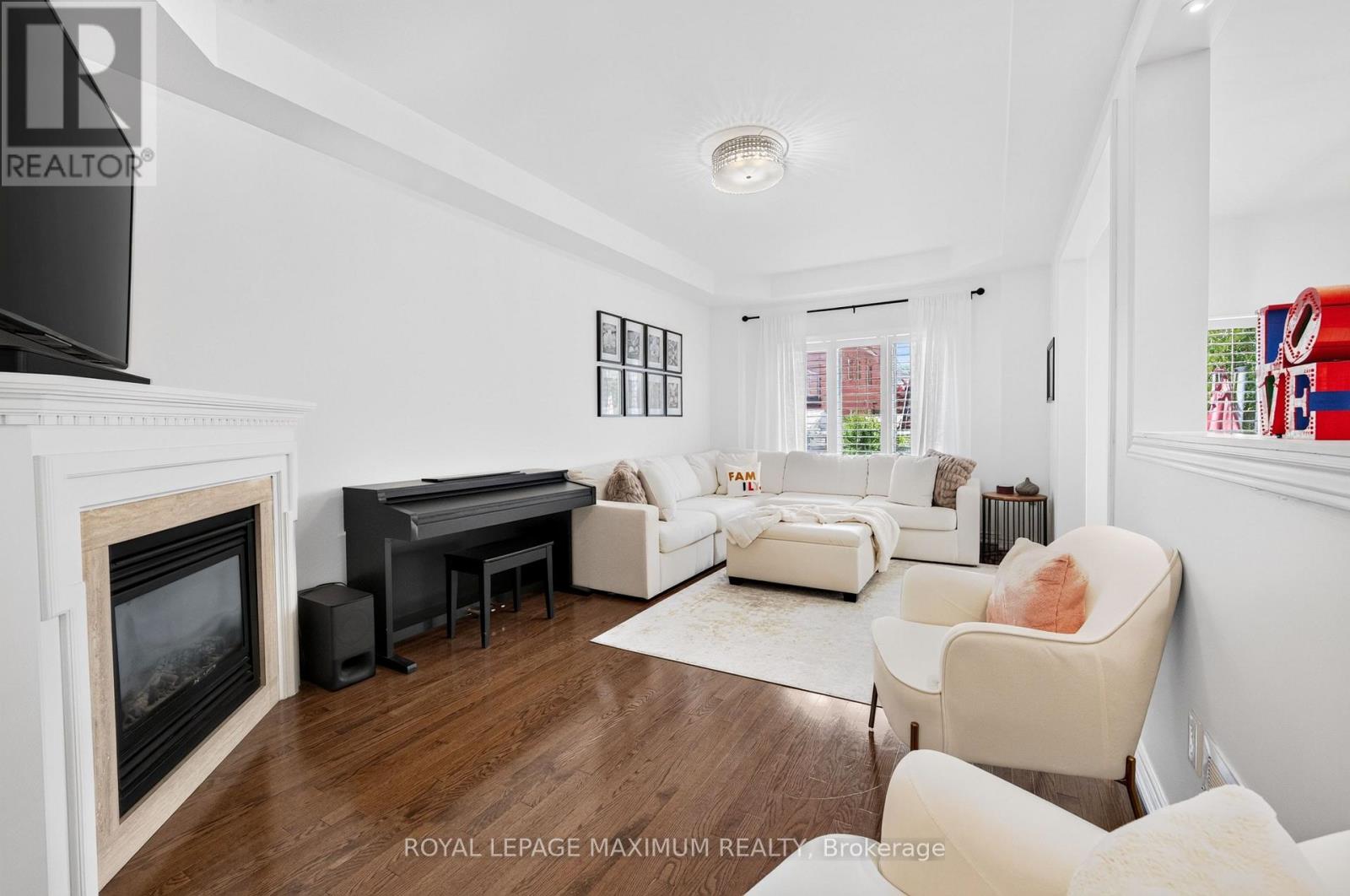 95 White Beach Crescent, Vaughan, Ontario  L6A 0R2 - Photo 5 - N13754154