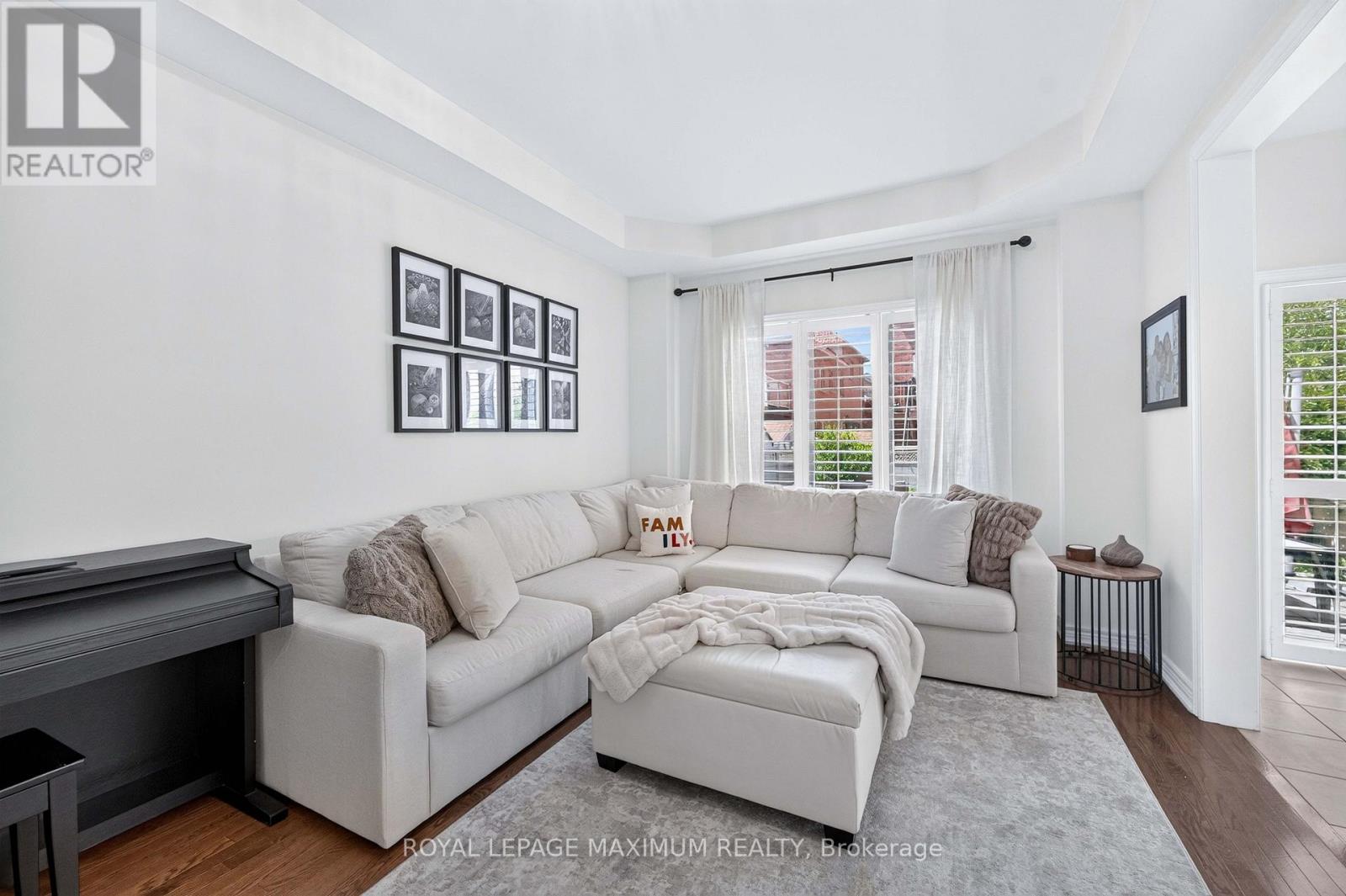 95 White Beach Crescent, Vaughan, Ontario  L6A 0R2 - Photo 7 - N13754154