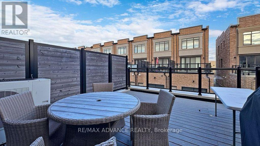 167 Salterton Circle, Vaughan, Ontario  L6A 4Z1 - Photo 11 - N13754220