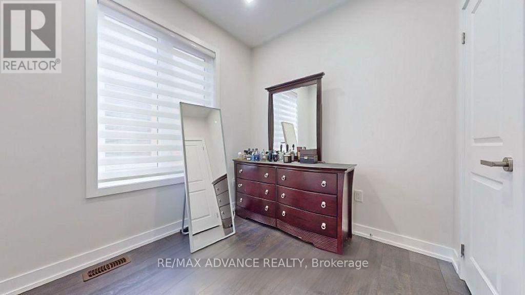 167 Salterton Circle, Vaughan, Ontario  L6A 4Z1 - Photo 6 - N13754220