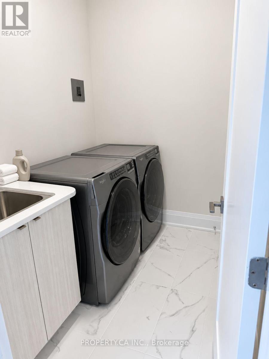 15 Schmeltzer Crescent, Richmond Hill, Ontario  L4E 1A2 - Photo 10 - N13754246